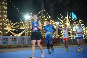 BIB: 100, 4509, 42625
                            <button type="button" onclick="openModal(21556210)" class="btn btn-primary btn-sm float-right btn-popup" data-toggle="modal" data-target=".modal-high-quality">
                        <i class="fas fa-shopping-cart"></i> Add to Cart
                    </button>
                                            <button type="button" onclick="isThisMe(21556210, true)" class="btn btn-success btn-sm float-right btn-popup btn-isme hidden" data-toggle="tooltip" data-placement="bottom" title="นี่คือรูปของคุณใช่ไหม คลิกที่นี่เพื่อเอาเข้าอัลบั้ม">
                        <i class="fas fa-plus"></i> Add to album
                    </button>
                    <button type="button" onclick="isThisMe(21556210, false)" class="btn btn-warning btn-sm float-right btn-popup btn-isnotme hidden">
                        <i class="fas fa-ban"></i> Remove from album
                    </button>